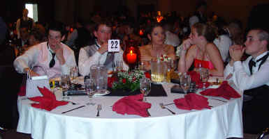 2004-prom-16.jpg (72921 bytes)