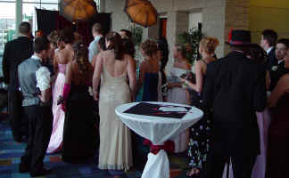 2004-prom-45.jpg (82952 bytes)