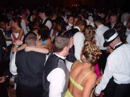 2004-prom-51.jpg (90209 bytes)