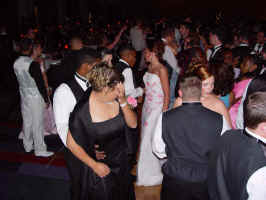 2004-prom-52.jpg (85441 bytes)