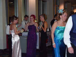 2004-prom-70.jpg (80183 bytes)