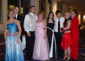 2004-prom-74.jpg (82846 bytes)